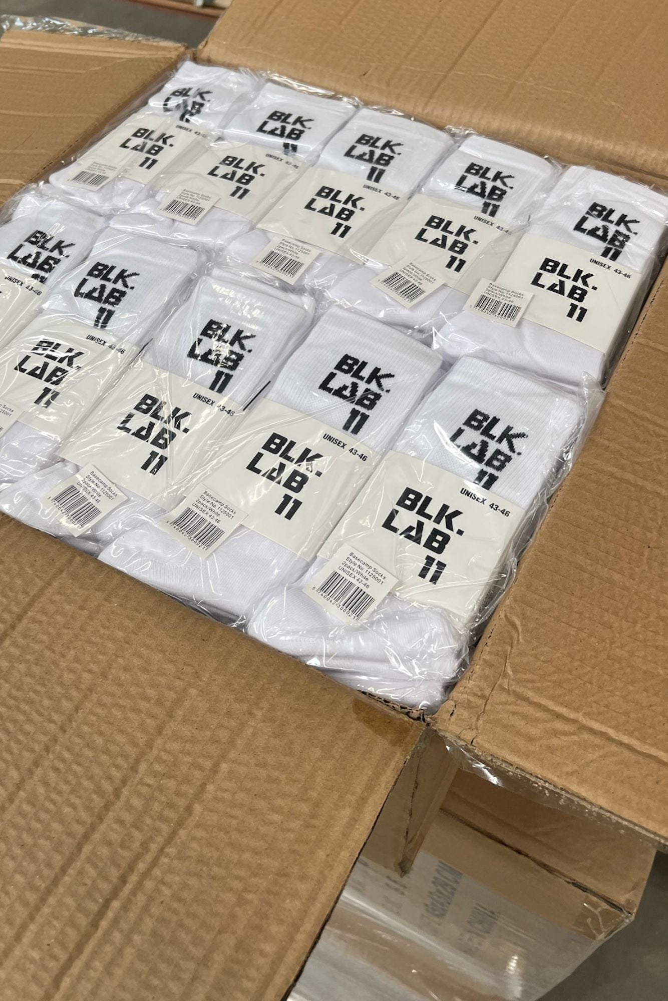 11BASECAMP 2-PACK SOCKS