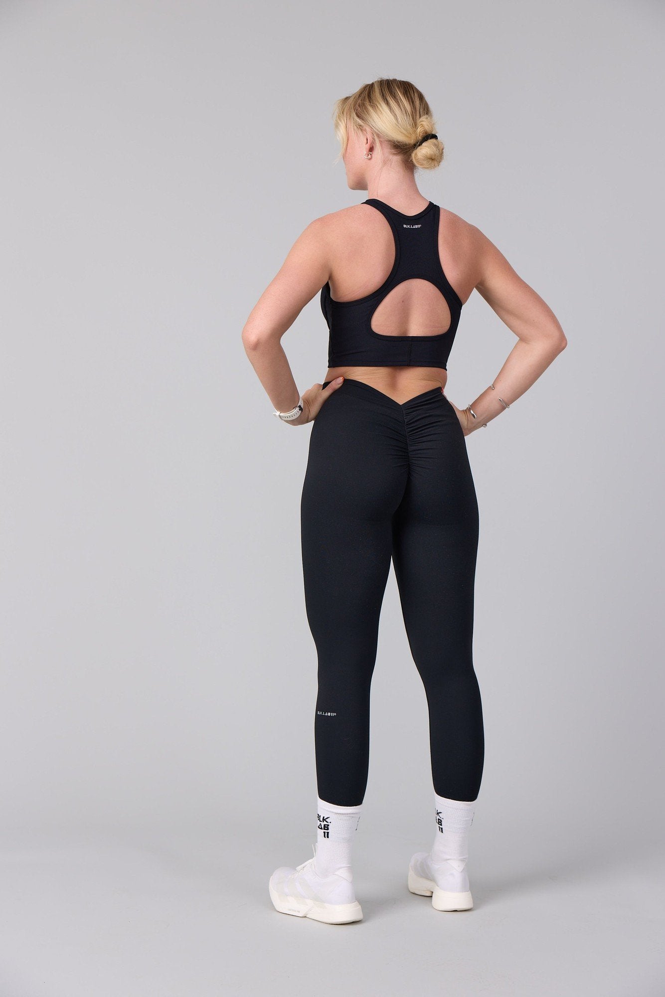 11ELEGANCE SPORTS TOP hover