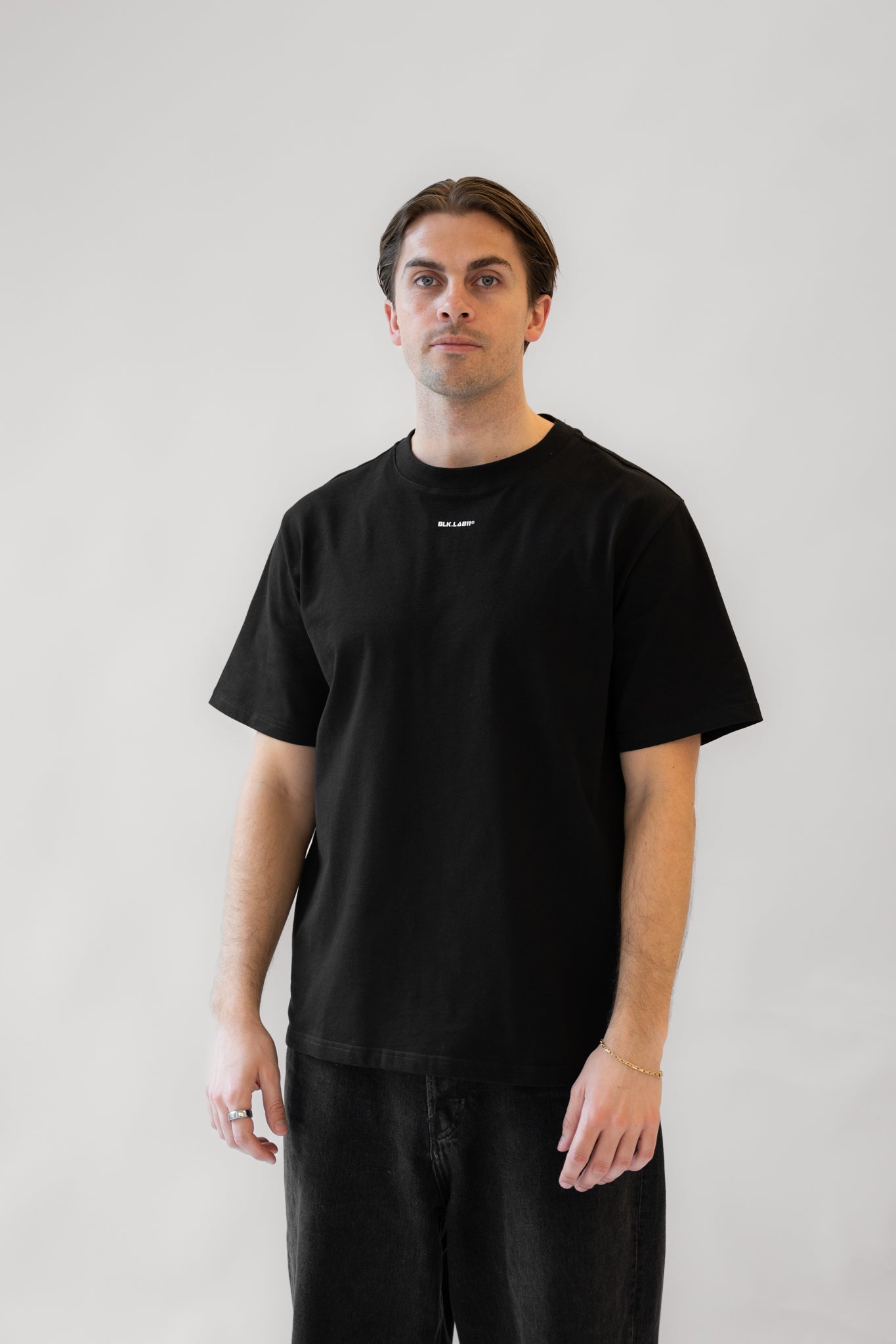 11REFLECT ICON BOX TEE #1