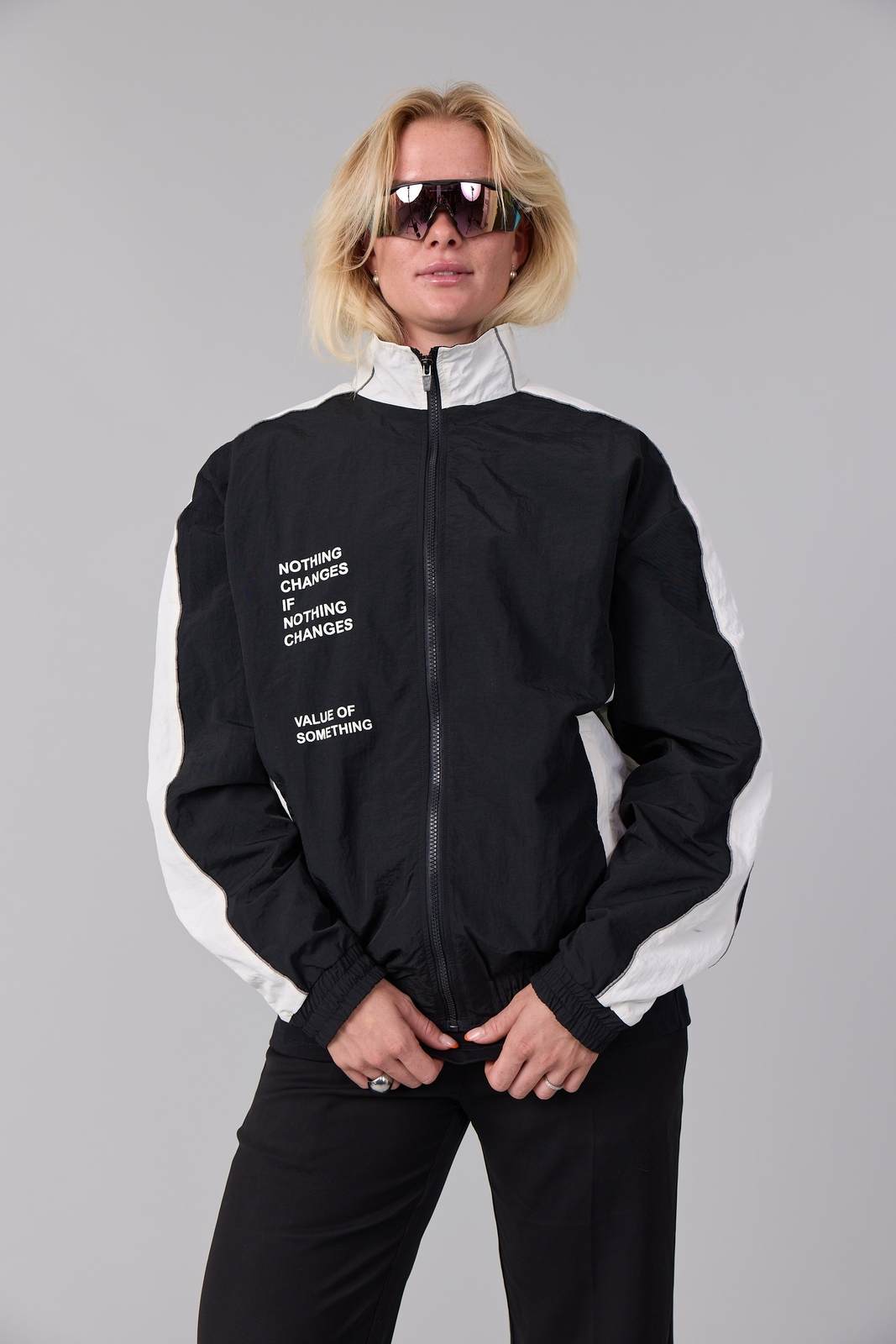11UNSTOPPABLE WINDBREAKER hover